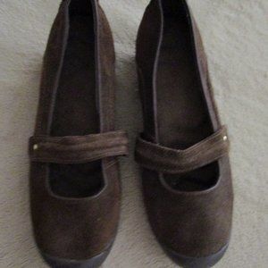 Avon Ladies Shoes Brown Suede Mary Jane Style 8M
